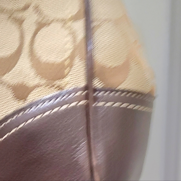 Vintage Coach Handbag 👜 - Picture 11 of 13